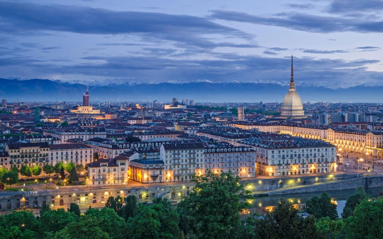 Moskva Italy Turin Hotels Love In